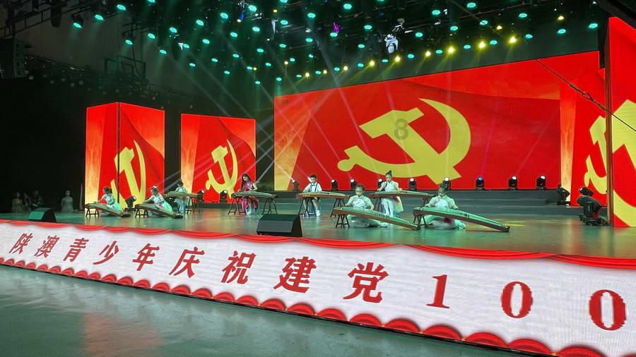 升空的愤怒奶奶